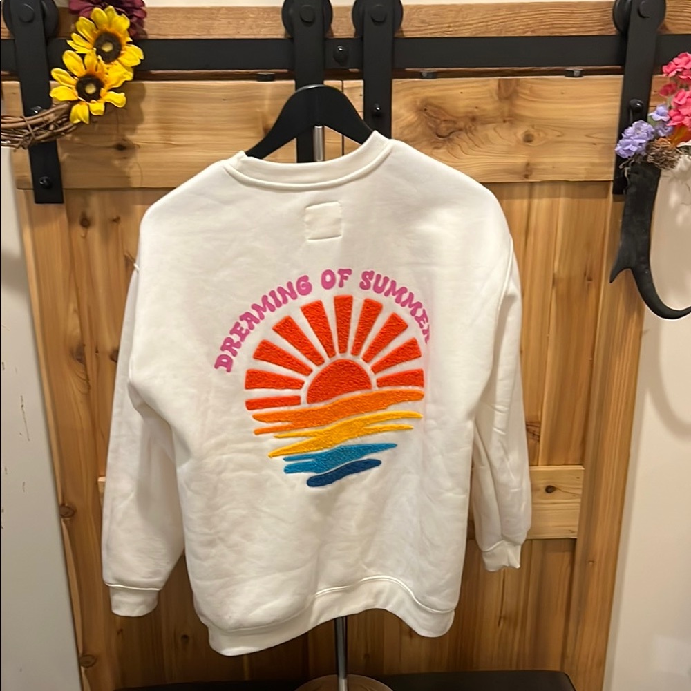 Sunrise Embroidered White Sweatshirt - Picture 7 of 11